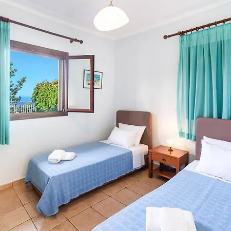 Vilă Erato Nikitas By *