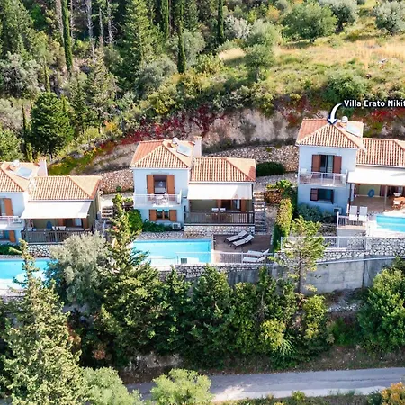 Vilă Erato Nikitas By *